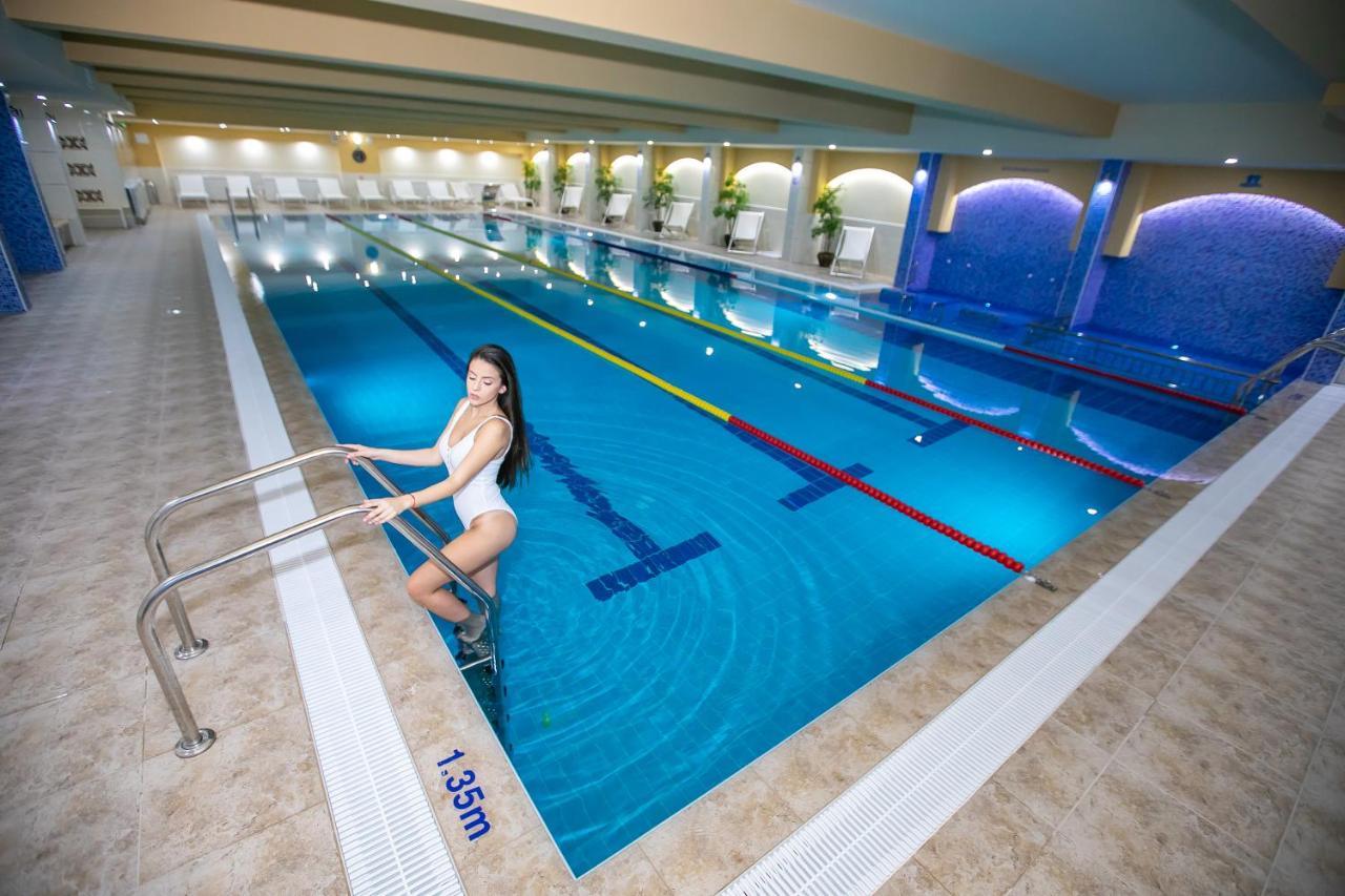 Aquasun Family Hotel ซันดันสกี ภายนอก รูปภาพ