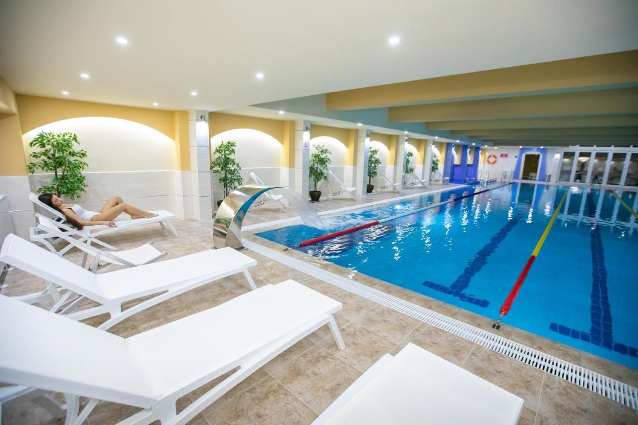 Aquasun Family Hotel ซันดันสกี ภายนอก รูปภาพ
